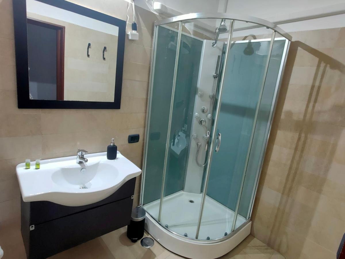 Central Wellness Suite Барі Екстер'єр фото